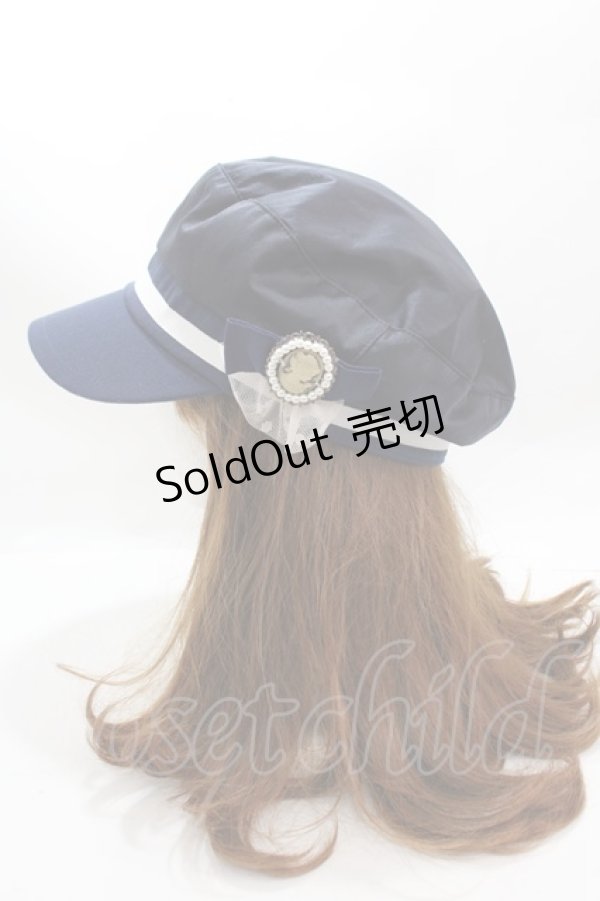 画像2: axes femme / カメオ付きサテンマリンキャス  紺 Y-25-01-30-024-AX-AC-SZ-ZY (2)
