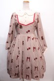 画像1: axes femme kawaii / プレゼントベアーワンピース  ベージュ Y-25-01-30-185-AX-OP-AS-OS (1)