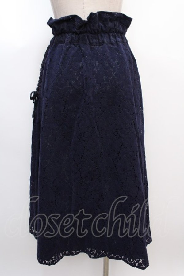 画像2: axes femme POETIQUE / サス付き起毛レーススカート  紺 Y-25-02-05-028-AX-SK-SZ-ZT052 (2)