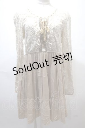 画像: axes femme / 起毛レースプリーツ切替ワンピース M 生成り Y-25-02-13-205-AX-OP-SZ-ZT388