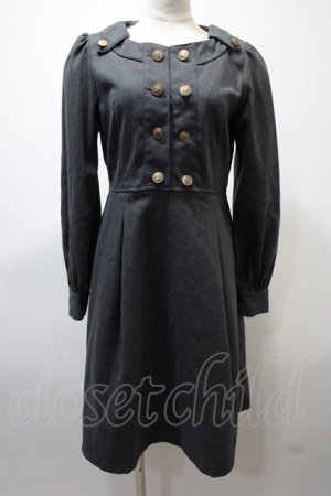画像: axes femme POETIQUE / 連ボタンデザインワンピース  グレー Y-25-02-13-219-AX-OP-SZ-ZT301