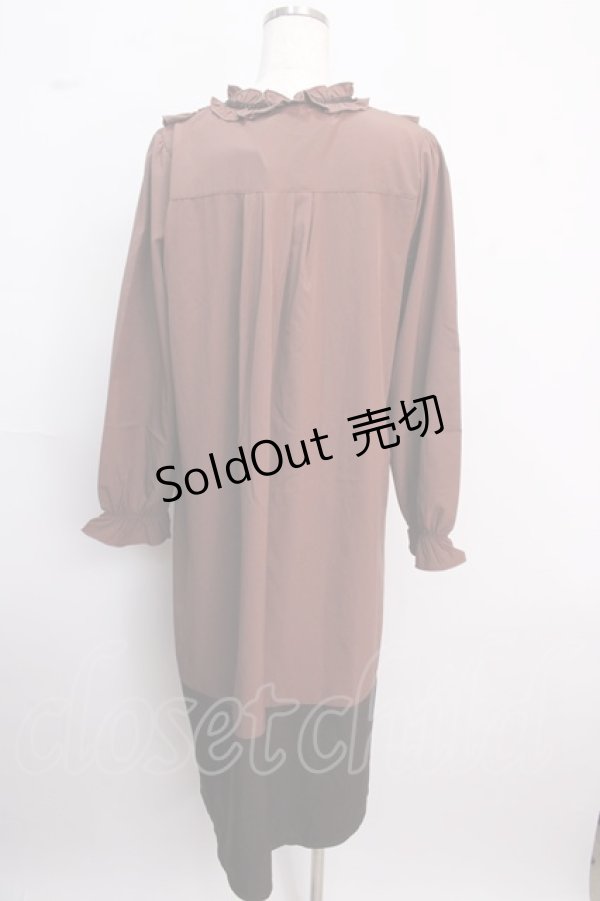 画像2: 【SALE】axes femme / 巻きバラ付フリルワンピース M 茶 Y-25-02-18-086-AX-OP-SZ-ZT462 (2)