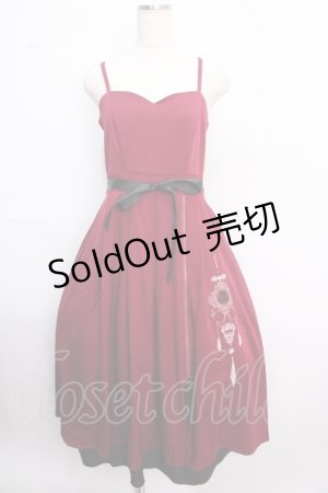 画像: axes femme / チャイナ風刺繍キャミワンピース  ワイン Y-25-02-18-101-AX-OP-AS-ZI