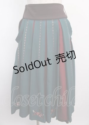 画像: Ozz oneste /  華蝶鶴スカート  グリーン Y-25-02-26-051-OO-SK-SZ-ZS