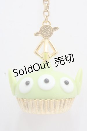 画像: Q-pot. / リトル・グリーン・メン/プチケーキネックレス  グリーン Y-25-02-27-051-QP-AC-SZ-ZY
