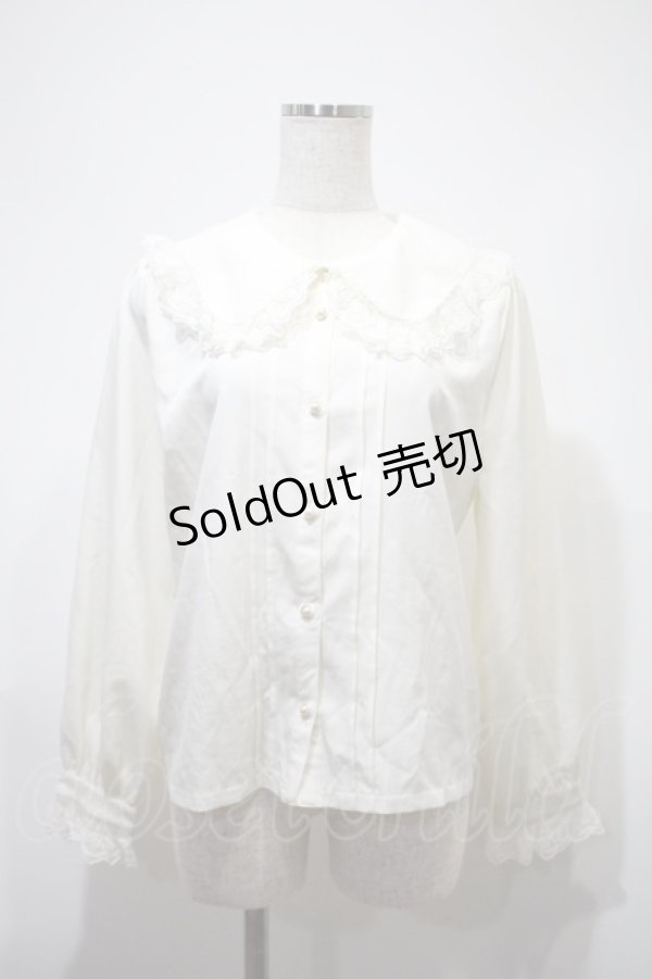 画像1: axes femme POETIQUE / レースデザインビッグ襟ブラウス  キナリ Y-25-02-27-056-AX-BL-SZ-ZY (1)