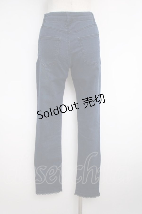 画像2: 【SALE】axes femme / 香水×バラ刺繍デニムパギンス M インディゴ Y-25-02-27-167-AX-PA-SZ-ZT220 (2)