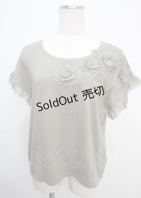 画像1: axes femme / フラワーレーススクエアTシャツ M カーキ Y-25-03-07-038-AX-TO-SZ-ZY (1)