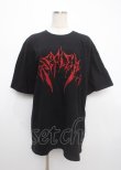 画像1: REFLEM / ラインストーンロゴ半袖Tシャツ F ブラック×レッド Y-25-03-11-016-PU-TO-SZ-ZY (1)