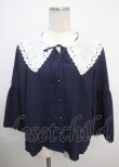 画像1: axes femme / 刺繍入りビッグカラーブラウス M 紺 Y-25-03-20-036-AX-BL-SZ-ZI (1)