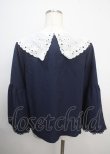 画像2: axes femme / 刺繍入りビッグカラーブラウス M 紺 Y-25-03-20-036-AX-BL-SZ-ZI (2)