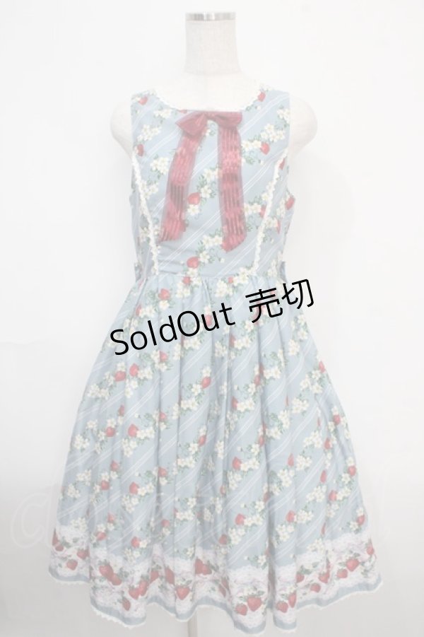 画像1: axes femme kawaii / いちご柄ジャンパースカート M サックス Y-25-03-21-133-AX-OP-SZ-ZY (1)