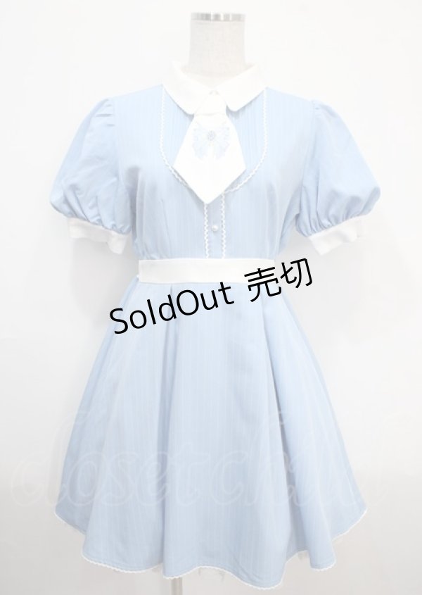 画像1: axes femme POETIQUE / リボン刺繍ネクタイ付きワンピース M サックス Y-25-03-26-154-AX-OP-SZ-ZY (1)