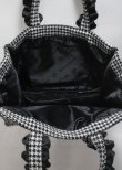 画像3: Maison de FLEUR / 千鳥格子 フリルハンドルトートSバッグ F ブラック Y-25-03-26-028-LO-BG-SZ-ZY (3)