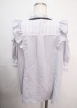 画像2: axes femme POETIQUE / レース使い肩あきフリルブラウス M サックス Y-25-04-03-010-AX-BL-SZ-ZY (2)
