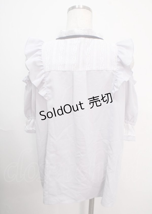画像2: axes femme POETIQUE / レース使い肩あきフリルブラウス M サックス Y-25-04-03-010-AX-BL-SZ-ZY (2)