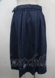 画像2: axes femme / ネモフィラ刺繍ベルト付スカート F インディゴ Y-25-04-03-152-AX-SK-SZ-ZY (2)