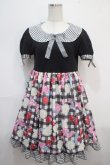 画像1: Angelic Pretty / Sweet Cherry Margaretカットワンピース  黒 Y-25-04-15-136-AP-OP-SZ-ZI (1)