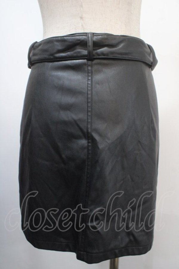 画像2: REFLEM / フェイクレザーZIPデザイン変形スカート F ブラック Y-25-04-15-178-PU-SK-SZ-ZY (2)