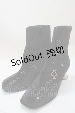 画像: axes femme POETIQUE / 天体モチーフ刺繍ベロアブーツ  黒 Y-25-04-17-118-AX-SH-SZ-ZT-K005