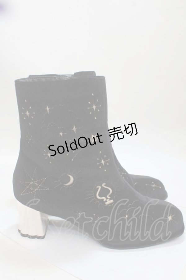 画像4: axes femme POETIQUE / 天体モチーフ刺繍ベロアブーツ  黒 Y-25-04-17-118-AX-SH-SZ-ZT-K005 (4)