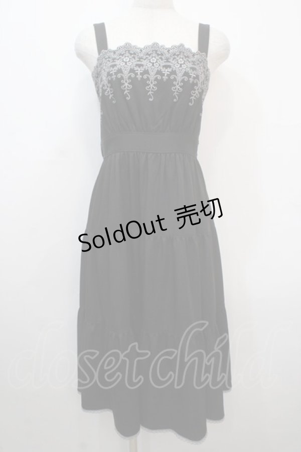 画像1: axes femme POETIQUE / スカラップ刺繍キャミワンピース M 黒 Y-25-04-20-074-AX-OP-SZ-ZY (1)