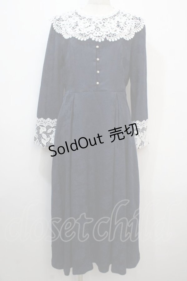 画像1: axes femme NOSTALGIE / レース襟付ジャガードワンピース M 紺 Y-25-04-20-079-AX-OP-SZ-ZT138 (1)