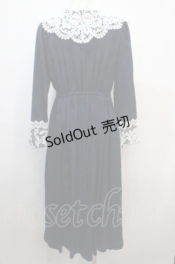 画像2: axes femme NOSTALGIE / レース襟付ジャガードワンピース M 紺 Y-25-04-20-079-AX-OP-SZ-ZT138 (2)