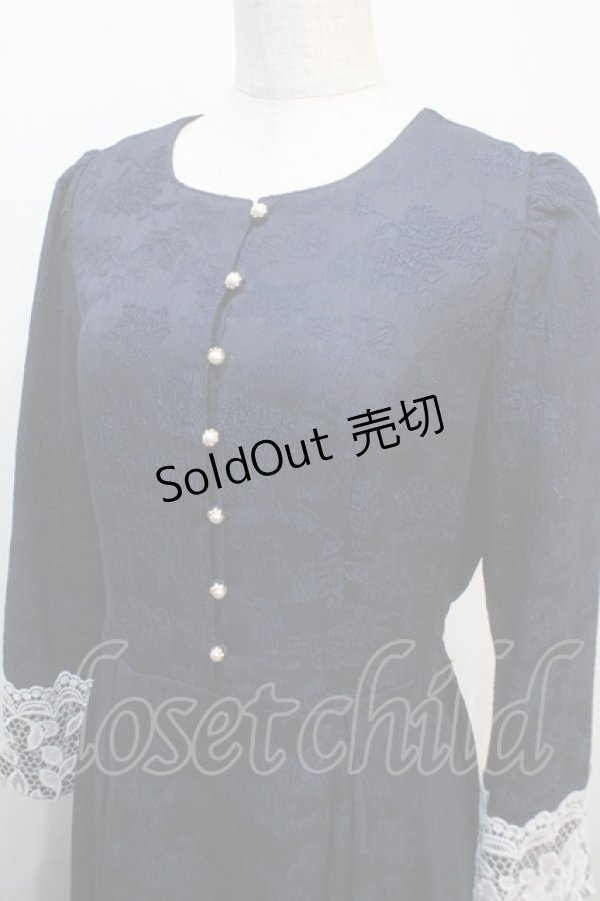 画像3: axes femme NOSTALGIE / レース襟付ジャガードワンピース M 紺 Y-25-04-20-079-AX-OP-SZ-ZT138 (3)