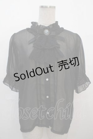 画像: axes femme / カメオ×ジャボブローチ付ブラウス F 黒 Y-25-04-20-015-AX-BL-SZ-ZY