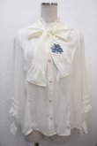 画像1: axes femme kawaii / クラシックローズ刺繍ブラウス  キナリ Y-25-04-20-018-AX-BL-SZ-ZY (1)