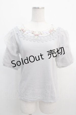画像: axes femme / 巻きバラのふんわりチュール袖プルオーバー  サックス Y-25-04-21-023-AX-TO-SZ-ZY