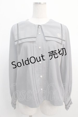 画像: axes femme POETIQUE / チェックリボン付セーラーブラウス  グレー Y-25-04-21-028-AX-BL-SZ-ZY