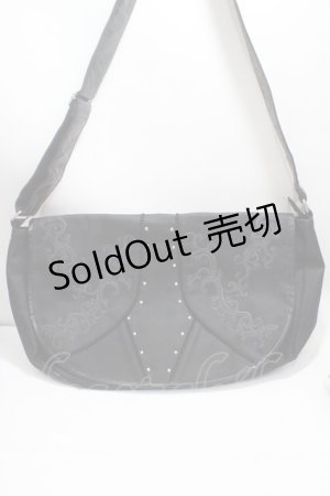 画像: Ozz Croce / 刺繍入りショルダーバック  黒 Y-25-04-26-005-OO-BG-SZ-ZT-K020