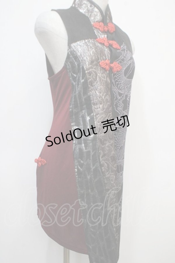 画像4: Qutie Frash / 龍ptチャイナアシメノースリーブチュニック  黒×赤 Y-25-04-28-055-QU-OP-SZ-ZY (4)