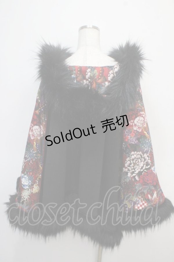 画像2: Qutie Frash / ファー付きポンチョコート  黒×赤 Y-25-04-28-062-QU-CO-SZ-ZY (2)