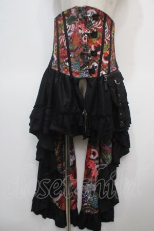 画像: Qutie Frash / コルセットスカート  黒×赤 Y-25-04-28-064-QU-SK-SZ-ZY