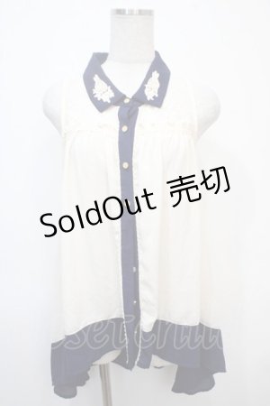 画像: axes femme / ミニローズ刺繍ブラウス  オフ Y-25-04-28-002-AX-BL-SZ-ZY