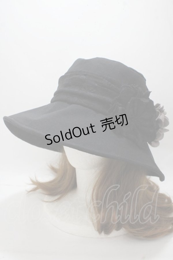 画像1: axes femme / コサージュ付きUVハット  黒 Y-25-04-30-053-AX-AC-SZ-ZY (1)