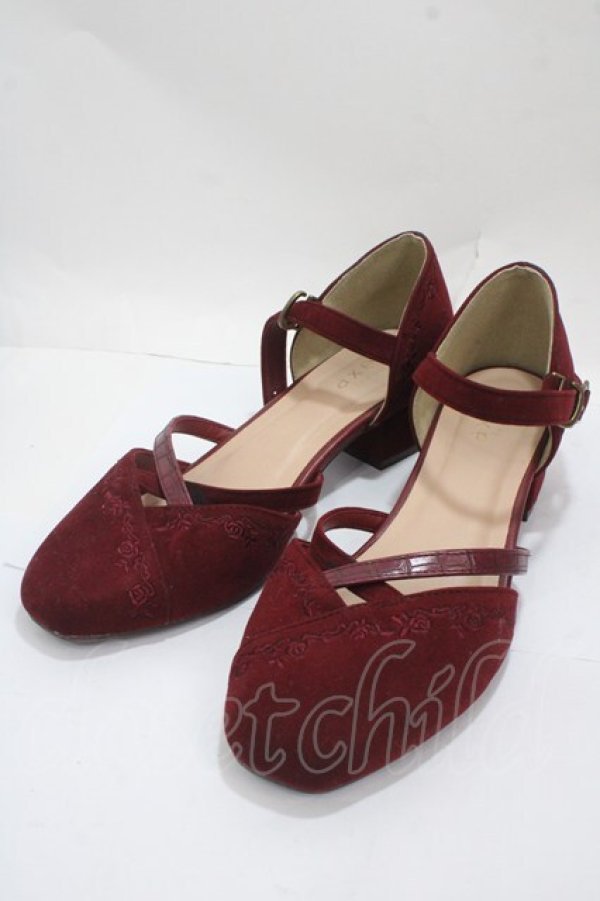 画像1: axes femme / 刺繍入りパンプス L ワイン Y-25-04-30-059-AX-SH-SZ-ZY (1)