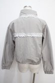 画像2: Fickle Bebe / レース付きブルゾン  グレー Y-25-05-05-047-0-TO-SZ-ZY (2)