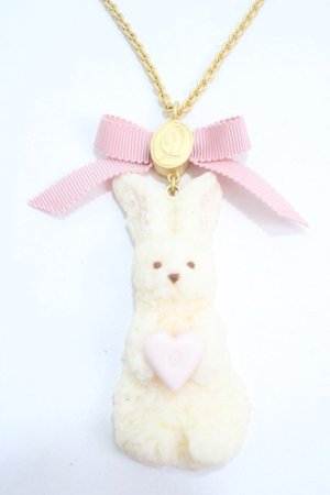 画像: Q-pot. / ミルクなうさぎクッキーネックレス  ミルク Y-25-05-08-006-QP-AC-SZ-ZY