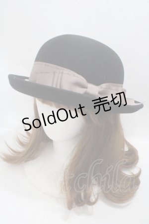 画像: axes femme / パールリボンフェルトハット  黒 Y-25-05-08-082-AX-AC-SZ-ZY