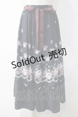 画像: axes femme / 裾レース使い薔薇柄スカート  紺 Y-25-05-10-151-AX-SK-SZ-ZY