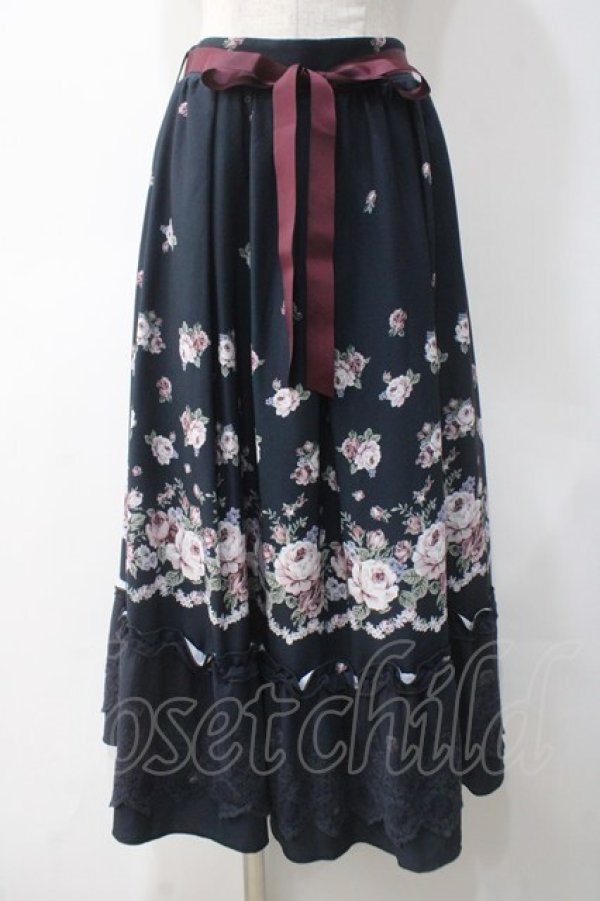 画像1: axes femme / 裾レース使い薔薇柄スカート  紺 Y-25-05-10-151-AX-SK-SZ-ZY (1)