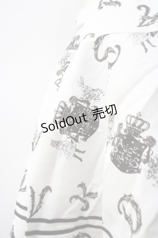 画像3: ALICE and the PIRATES / アリスとアルファベットの迷宮柄スカート  オフ Y-25-05-10-166-PA-SK-SZ-ZY (3)