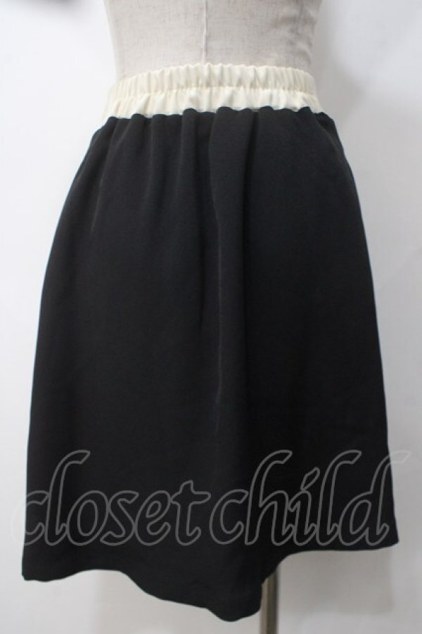 画像2: Fi.n.t / ウエストレイヤードプリーツミニスカート【洗える】 F ブラック Y-25-05-14-124-CA-SK-SZ-ZT456 (2)