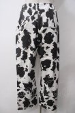 画像2: WC / 牛柄デザインパンツ F 白×黒 Y-25-05-14-160-PU-PA-SZ-ZY (2)