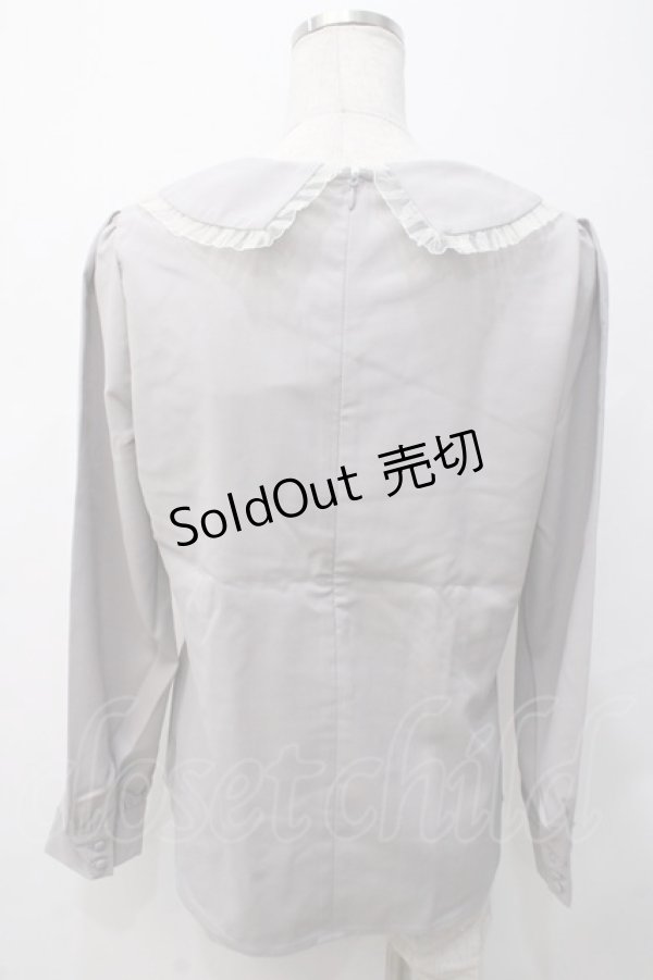 画像2: Fi.n.t / フリルリボンブラウス  グレー Y-25-05-14-023-CA-BL-AS-ZT455 (2)