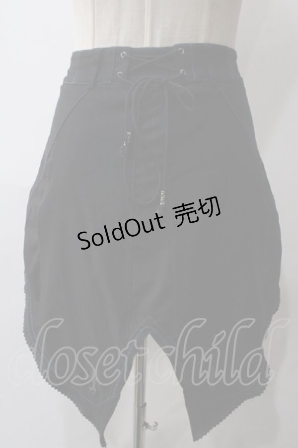 画像2: Ozz oneste / 燕尾オーバースカート付きショートパンツ  黒 Y-25-05-19-163-OO-PA-SZ-ZY (2)